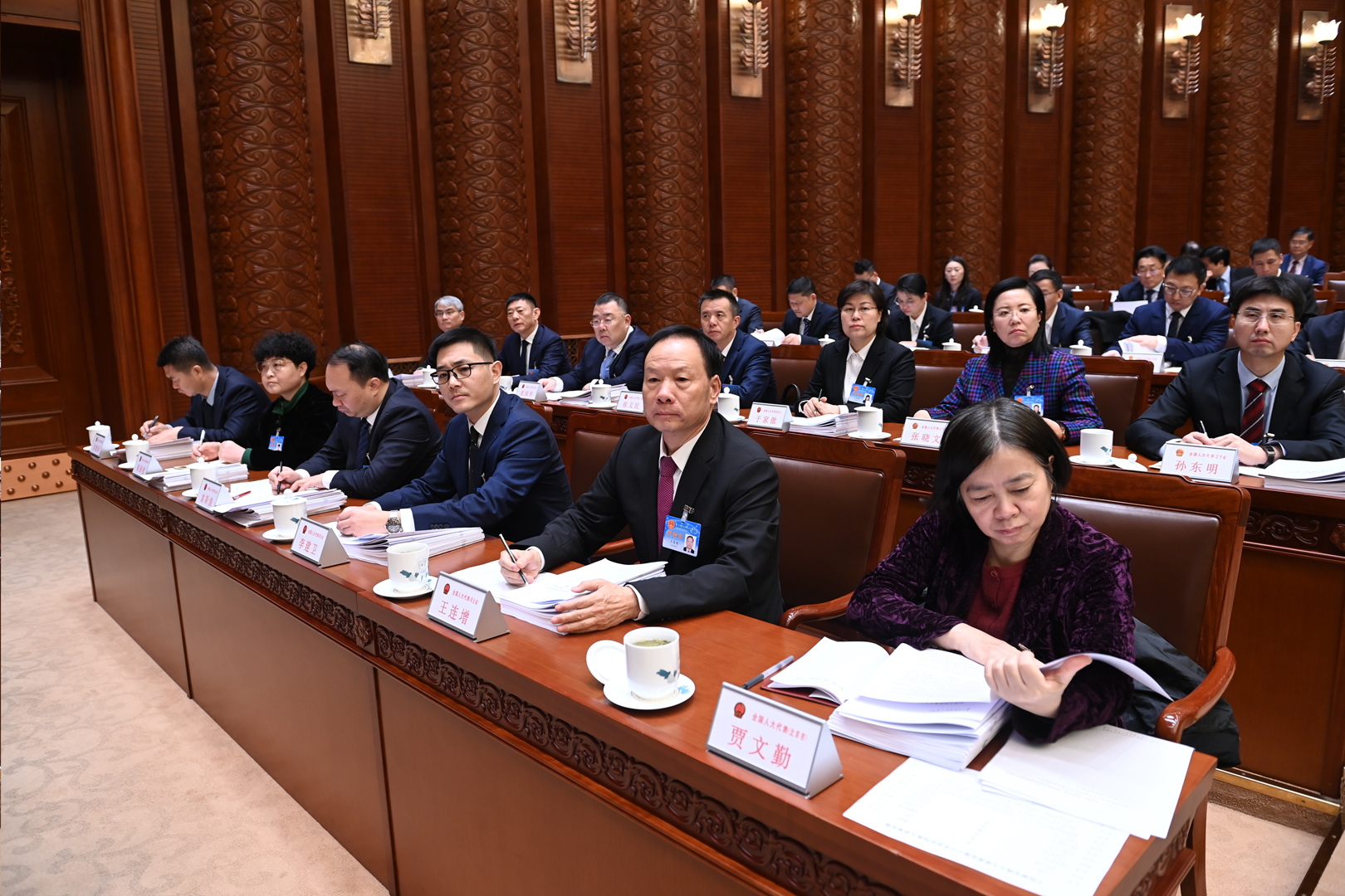 【簡訊】全國人大代表李建衛列席十四屆全國人大常委會第十三次會議