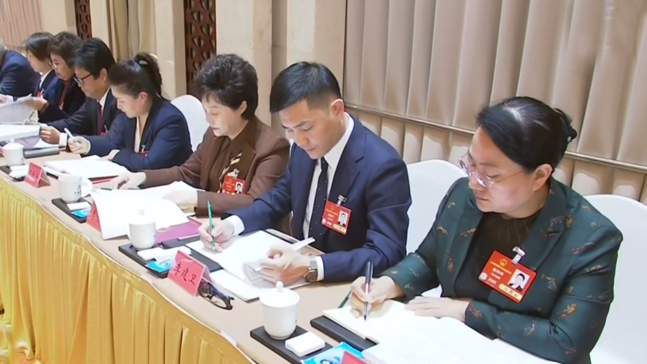 【兩會快訊】十四屆全國人大三次會議開幕，寶信物流李建衛出席盛會