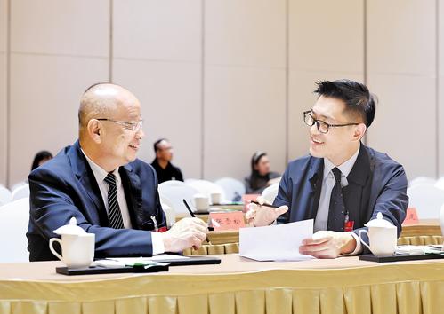 《河北日報》-兩位代表的一件心事